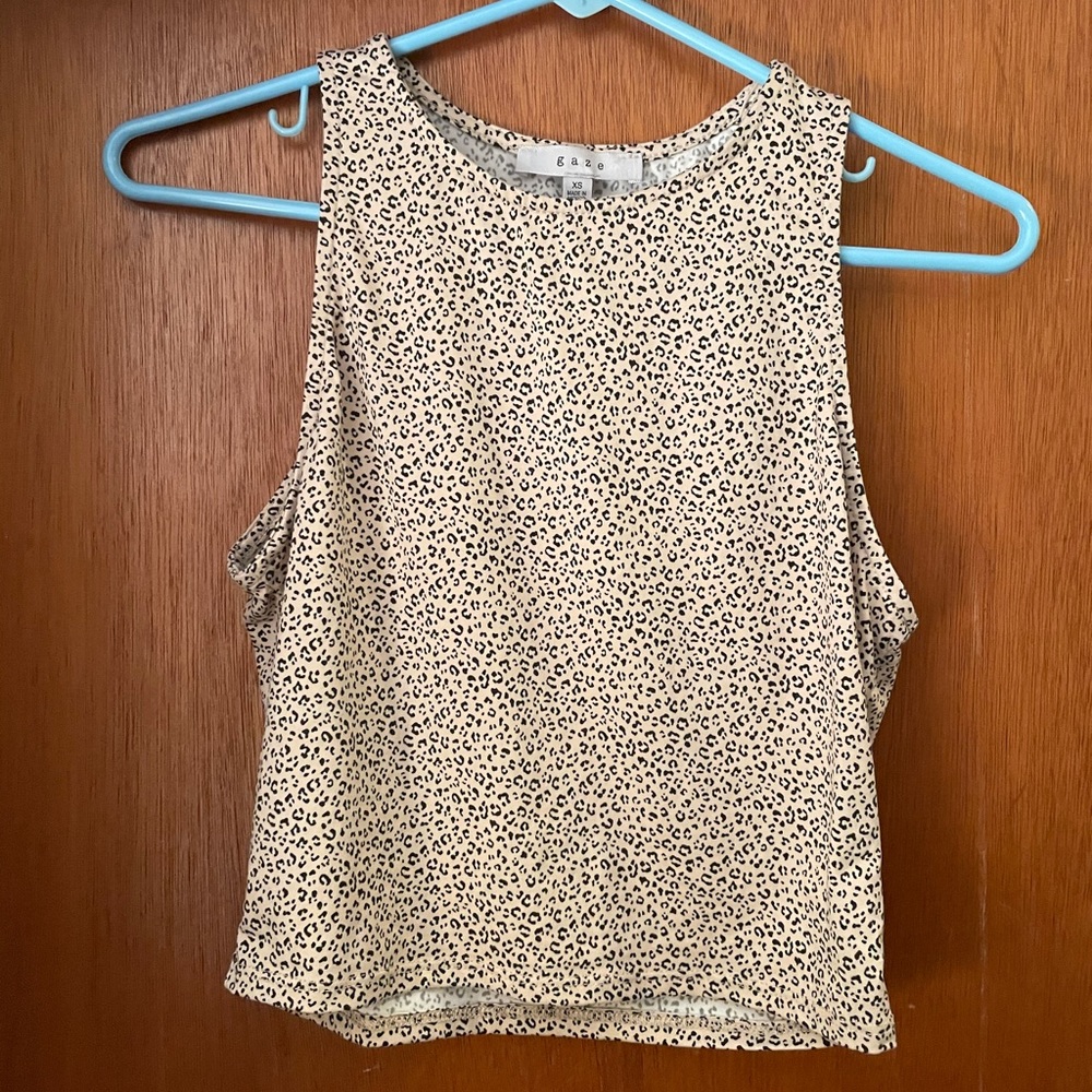 Crop top